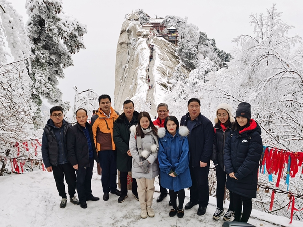 秦岭终南山世界地质公园和陕西华山国家地质公园建立姊妹公园关系